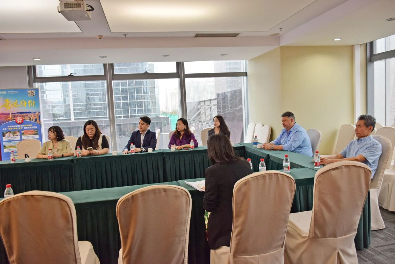 巴拿马工商部投资服务司前司长、巴拿马移民法案修订人Richard Thomas先生等一行到访世贸通集团，受到了世贸通集团董事长Winner Xing博士等高层的热情接待，双方就巴拿马移民政策核心优势与投资环境进行了深度交流。